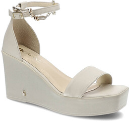 Beżowe Sandały Carinii Eleganckie Skórzane Buty