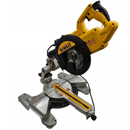 Dewalt DWS773 Pilarka Ukośnica 216 MM 1300W