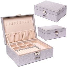 Srebrna szkatułka na biżuterię zamykana na kluczyk