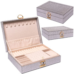 Srebrna szkatułka na biżuterię z dedykowanym miejscem