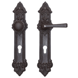 Antyczna ręcznie robiona czarna gałko-klamka na długim szyldzie