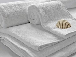 Darymex Ręcznik Hotelowy 70x140 gładki biały 500 g/m2