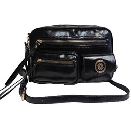 Torebka listonoszka Monnari czarna z kieszeniami łańcuszek