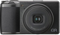 Aparat Ricoh GR III