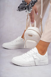 Białe sportowe buty damskie a la trampki Esco