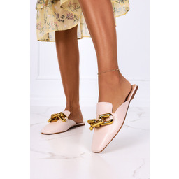 Beżowe klapki Casu ze złotym łańcuchem T500P-38