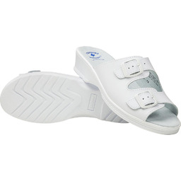 BMKLA2PAS - Klapki damskie na koturnie - biały