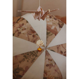 Karuzela dla dzieci origami "Złota pszczoła"
