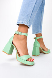Miętowe sandały na klocku z zakrytą piętą pasek