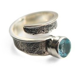 Pakamera Pierścionek srebrny Modern z Akwamarynem, regulowany