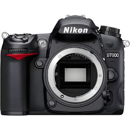 NIKON D7000