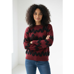 Sweter damski bordowy boucle z wypukłym falistym wzorem,