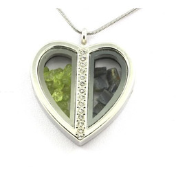 Kamienie i minerały. Naszyjnik z oliwinem i surowym