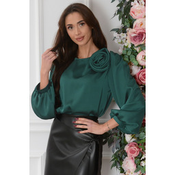 Bluzka satynowa z różą butelkowa zieleń Wiky
