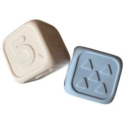 Jellystone Designs Kostki edukacyjne popielaty i śnieżnobiały