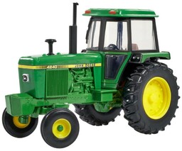 John Deere 4240