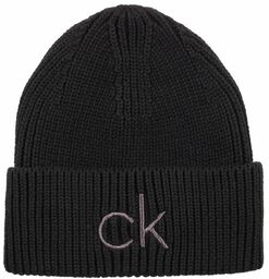 Czapka Calvin Klein Essentials Beanie Black K60K608660 BAX