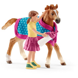 Schleich, figurka, Źrebię Z Kocem, 42361