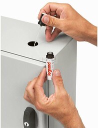 PĘDZEL DO POPRAWEK Z FARBĄ RAL7035 Legrand 036591