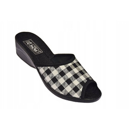 Kapcie damskie na koturnie krata czarne Polskie PAMI