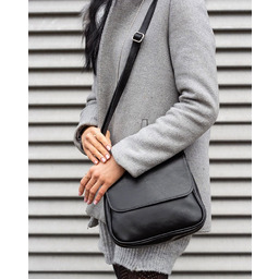 Torebka skórzana listonoszka DAN-A T225 czarna