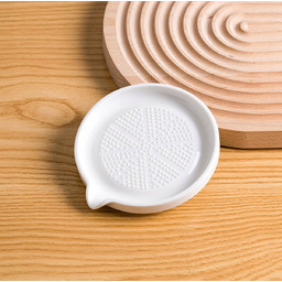 TARKA CERAMICZNA PORCELANOWA OKRĄGŁA BIAŁA IMBIR CZOSNEK WARZYWA