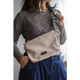 Pakamera Beżowa prosta kopertówka z weluru