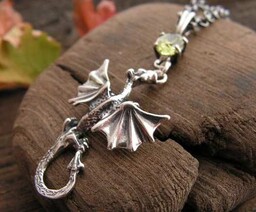 DRAGON - srebrny wisiorek smok z oliwinem