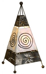 Woru Lampa stołowa Carlo z motywem spirali