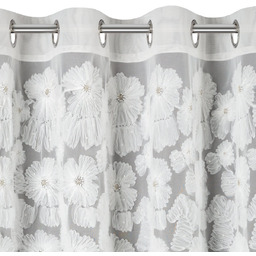 Firana biała z drobnej siateczki zdobiona kwiatami