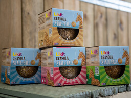 LIKIT Lizawka do boksu Stable Ball Granola 1.6