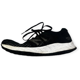 Sportowe buty męskie czarne New Balance 43