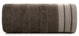 Brązowy ręcznik z ozdobnymi pasami 50x90 cm