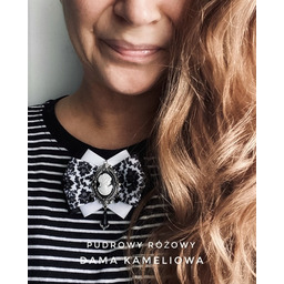 Pakamera Brosza Kamea Styl Glamour Dama Kameliowa