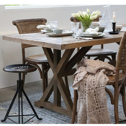 Drewniany Stół Scandi Chic