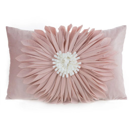 Poszewka welwetowa pudrowo-kremowa z trójwymiarowym kwiatem JA196-05