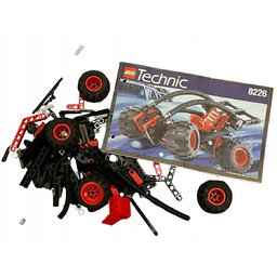 8226 LEGO Samochód terenowy