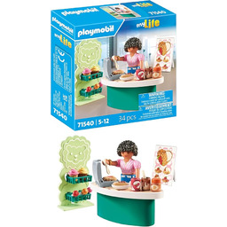 PLAYMOBIL myLife 71540 Stoisko ze słodyczami, pyszne przekąski