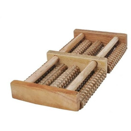 Tradycyjny drewniany masażer do stóp