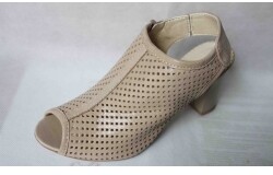Skórzane sandałki FASHION ażur BEZ 37