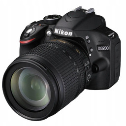 Lustrzanka Nikon D3200 korpus obiektyw