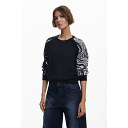 Sweter z marmurkowymi rękawami