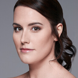 P&Uuml;R 4-in-1 Pressed Mineral Makeup SPF15 prasowany puder