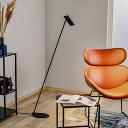 Lucide Hester - zgrabna metalowa lampa stojąca, czarna