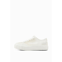 Sneakersy z przezroczystą cholewką na platformie