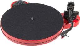 Pro-Ject RPM 1 CARBON (2M RED) Kolor: Czerwony
