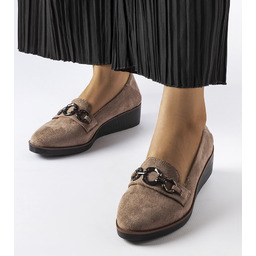 Brązowe półbuty na koturnie Erin-38