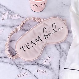 Ginger Ray Różowa jedwabna maska na oczy