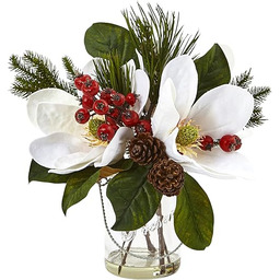 Prawie naturalna Magnolia, sosna i jagodowa świąteczna aranżacja