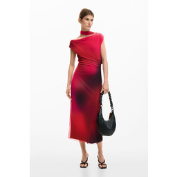 Asymetryczna drapowana sukienka